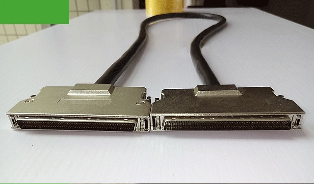 SCSI 100P male to male cable